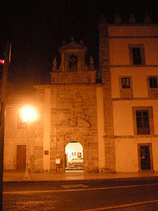 Instalación en antigua Capilla de San Lorenzo. Gijón